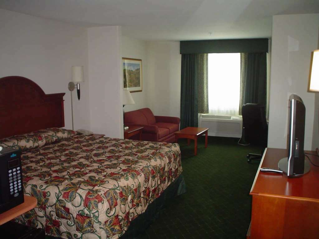 ホテル ラ キンタ イン&スイーツ バイ ウィンダム フォート スミス Massard 部屋 写真